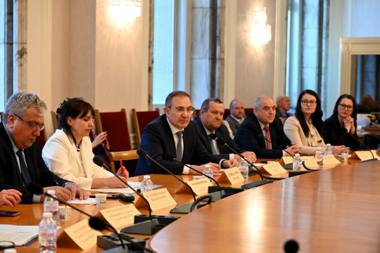 Министър Гуцанов: Справянето с демографската криза е кауза, която може да ни обедини