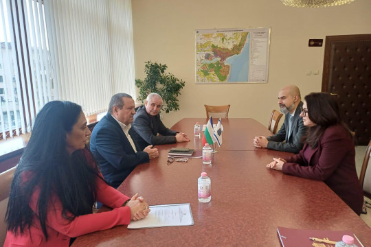 Министър Адемов: С удължителния закон за бюджета гарантираме всички социални плащания и повишението на пенсиите