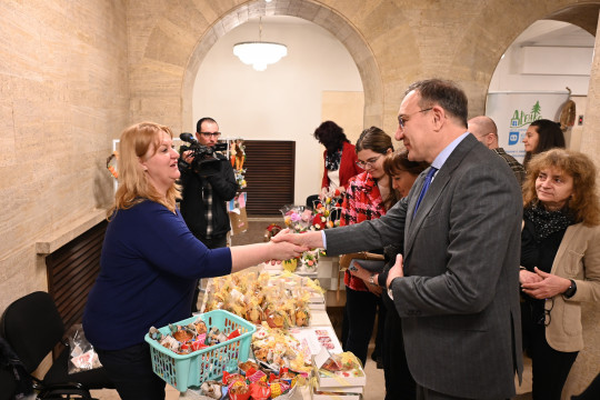 Министър Гуцанов: Великденският дух не е в лъскавите витрини, а в каузите