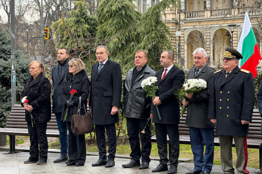 Министър Гуцанов участва в церемонията по случай рождението на Стефан Стамболов