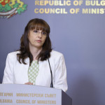 Министър Ефремова: Заедно със социалните партньори подготвяме ред за оценка на адекватността на минималната заплата