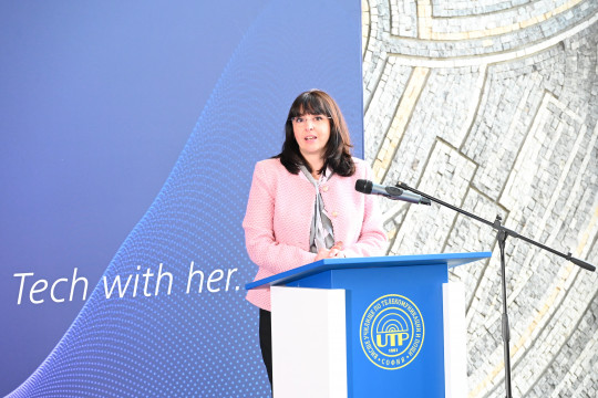 Зам.-министър Ефремова: Развитието на дигитални умения и ученето през целия живот продължава да е ангажимент на МТСП 