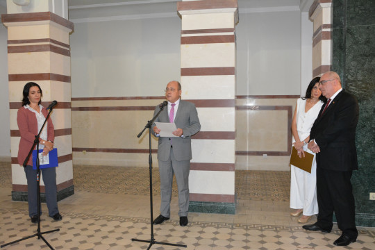 Вицепремиерът Лазаров участва в откриването на изложба по повод 100 години от приемането на арменски бежанци в България