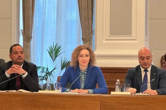 Министър Шалапатова: Продължаваме политиката за повишаване доходите и подобряване на социалната подкрепа