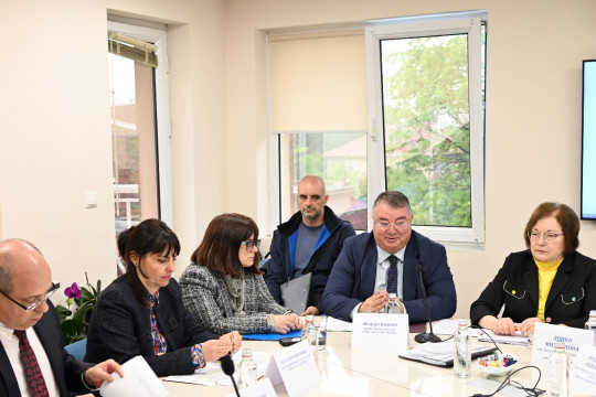 Министър Иванов обсъди с НСОРБ възможностите за допълнително финансиране на значими социални проекти