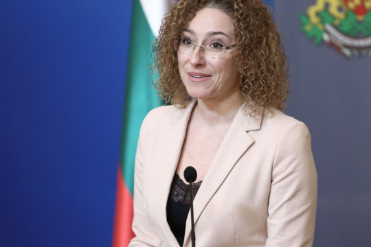 Министър Шалапатова: От 1 юли социалната пенсия за старост ще нарасне с 12%