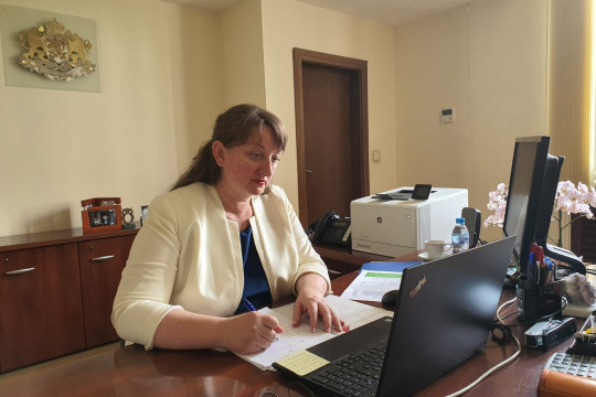 МИНИСТЪР САЧЕВА: РАБОТОДАТЕЛИТЕ ЩЕ МОГАТ ДА КАНДИДАТСТВАТ ПРИ ОБЛЕКЧЕНИ УСЛОВИЯ ПО НОВАТА МЯРКА 60/40