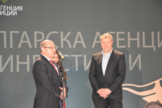 Вицепремиерът Лазаров: МТСП насърчава компаниите да инвестират в развитието на своите служители