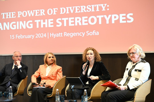 Министър Шалапатова: Политиката за равенство на половете е приоритет на МТСП