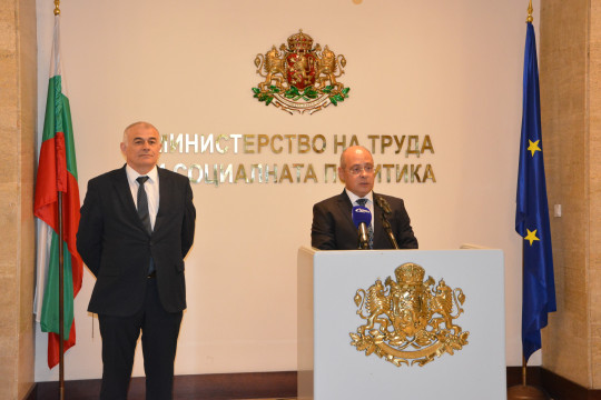 Вицепремиерът Лазаров: Основните ми приоритети ще са пазарът на труда и подобряване на жизненото равнище на населението