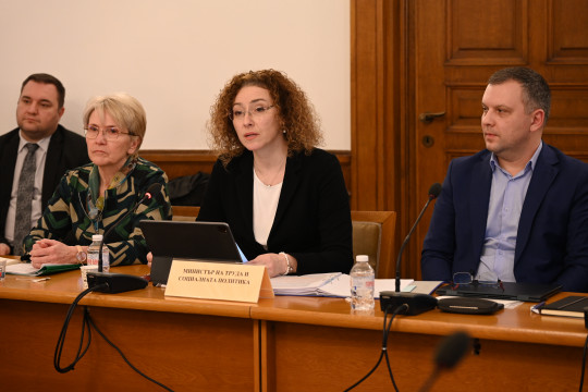 Министър Шалапатова: Неактивните младежи са намалели с над 40 000 през последните две години