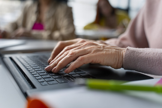 Над 85 000 са издадените от МТСП ваучери за безплатни обучения с европейско съфинансиране