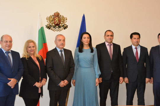 Министър Донев се срещна с комисаря по правата на човека на Азербайджан Сабина Алиева