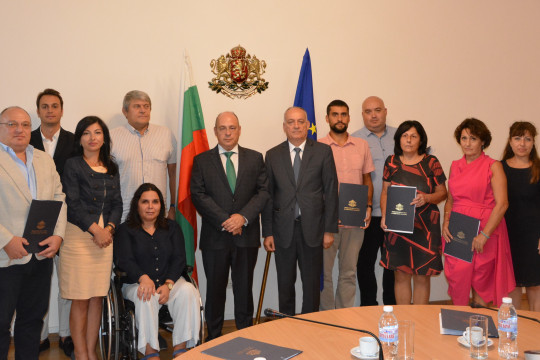 АХУ ще финансира 7 проекта със стопанска насоченост за заетост на хора с увреждания