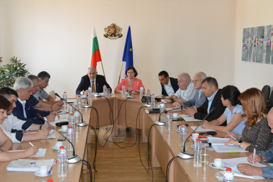 Министър Гьоков представи варианти за автоматичен механизъм за определяне на минималната работна заплата