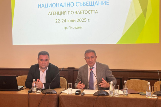 Министър Гуцанов: Осигуряваме помощ от около 2000 лв. за пострадалите от пожарите