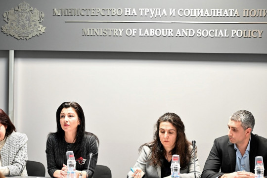 Работната група към МТСП за  транспониране на директивата за минималната заплата проведе първото си заседание