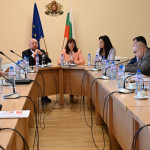 Министър Ефремова обсъди развитието на пазара на труда със социалните партньори