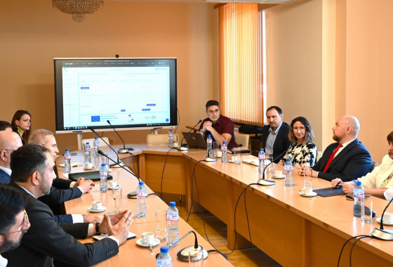 Министър Ефремова се запозна с напредъка по изграждането на Националната платформа за обучения
