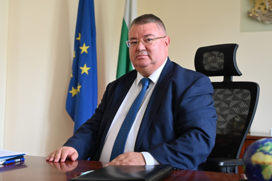 Министър Иванов: „С ръста на социалната пенсия за старост над 137 000 пенсионери ще получат по-високи плащания“