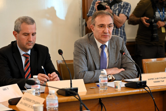 Министър Гуцанов: За първи път държавата събира смелост и отваря „Кутията на Пандора“ с незаконните домове