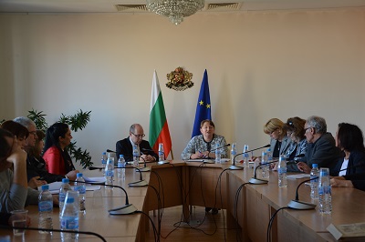  Министър Сачева