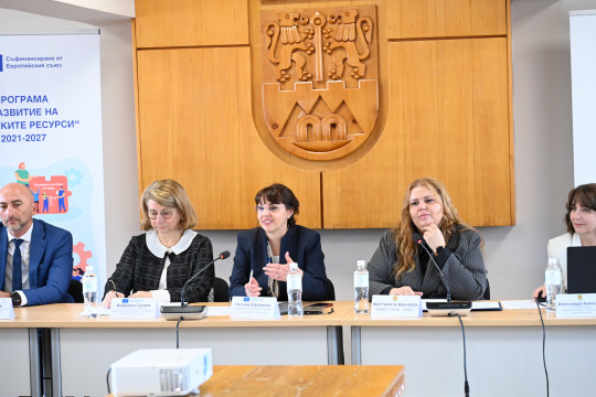 Зам.-министър Ефремова: Предоставянето на здравни и социални услуги в домашна среда е изключително важно