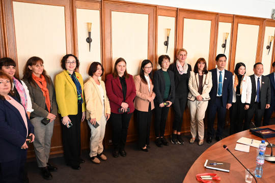 Зам.-министър Ефремова обсъди с делегация от Виетнам социалната интеграция на етническите малцинства