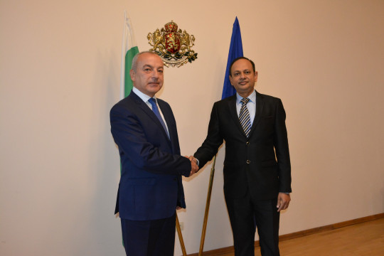 Министър Донев се срещна с посланика на Бангладеш Дауд Али