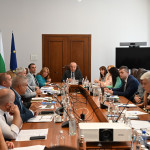 Правителството и социалните партньори определиха критерии за адекватност на минималната работна заплата