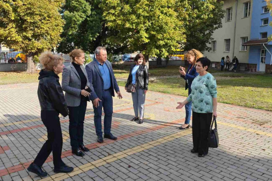 Зам.-министър Алексова-Великова провери изпълнението на проекти по „Красива България“ в Павликени