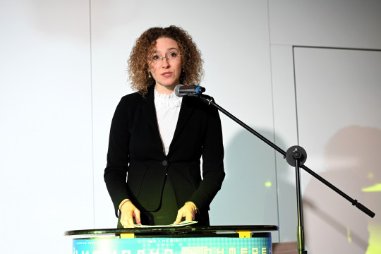 Министър Шалапатова: 500 000 безработни и заети ще придобият дигитални умения до 2026 г.