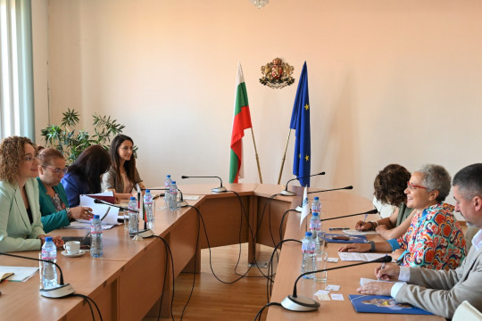 Министър Шалапатова запозна представителя на ВКБООН Седа Кузуджу с възможностите за интеграция на бежанците у нас