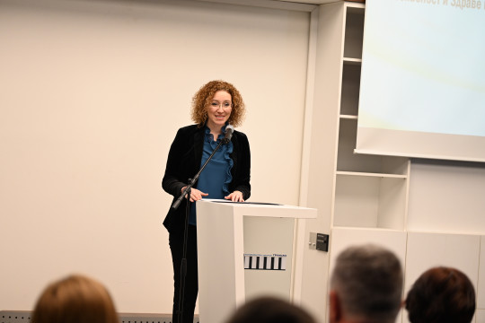 Министър Шалапатова: Осигурени са 100 млн. лева за по-добри условия на труд