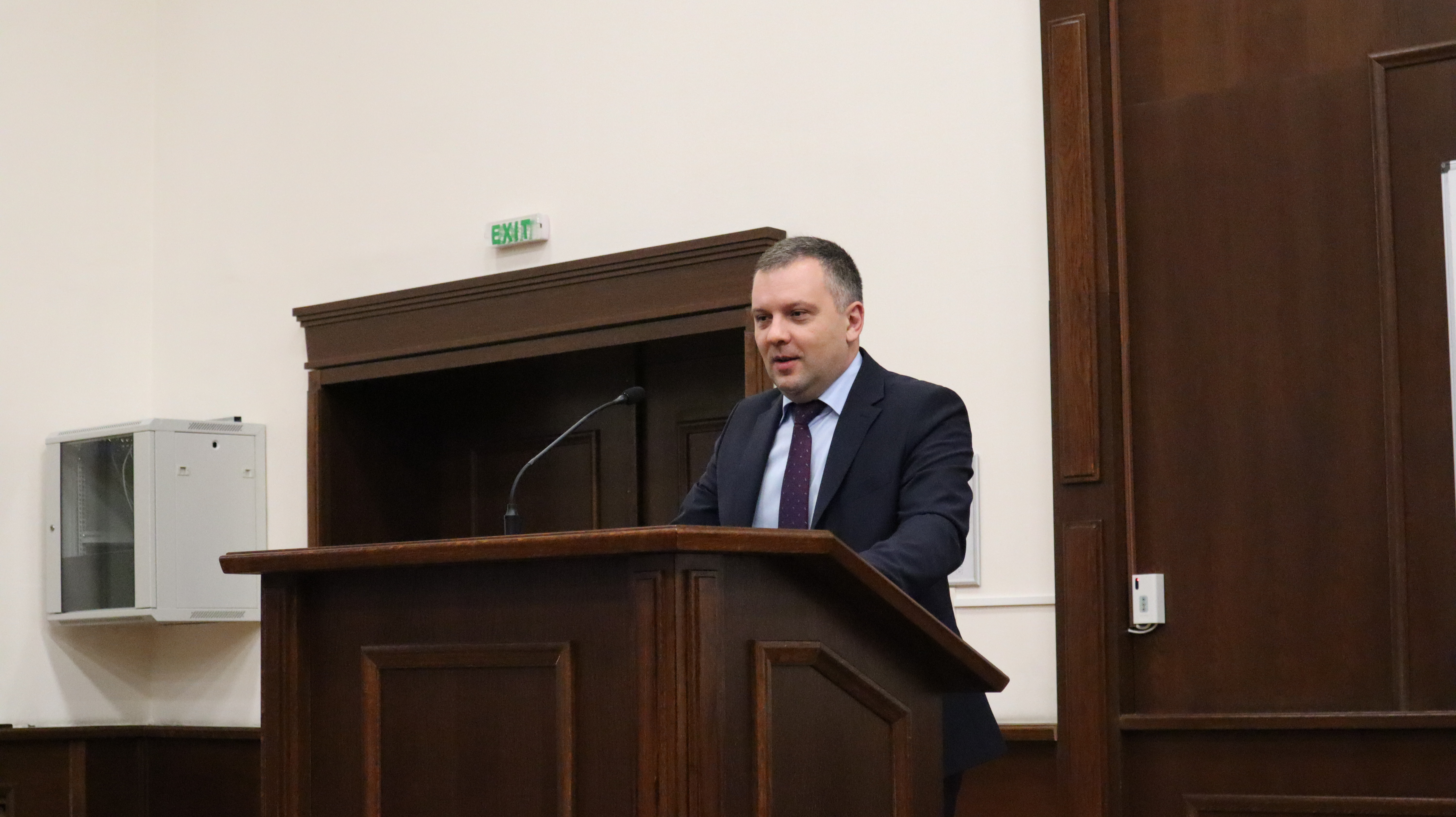 Заместник-министър Николай Найденов представи пред студенти съвременните форми на работа в контекста на трудовото право