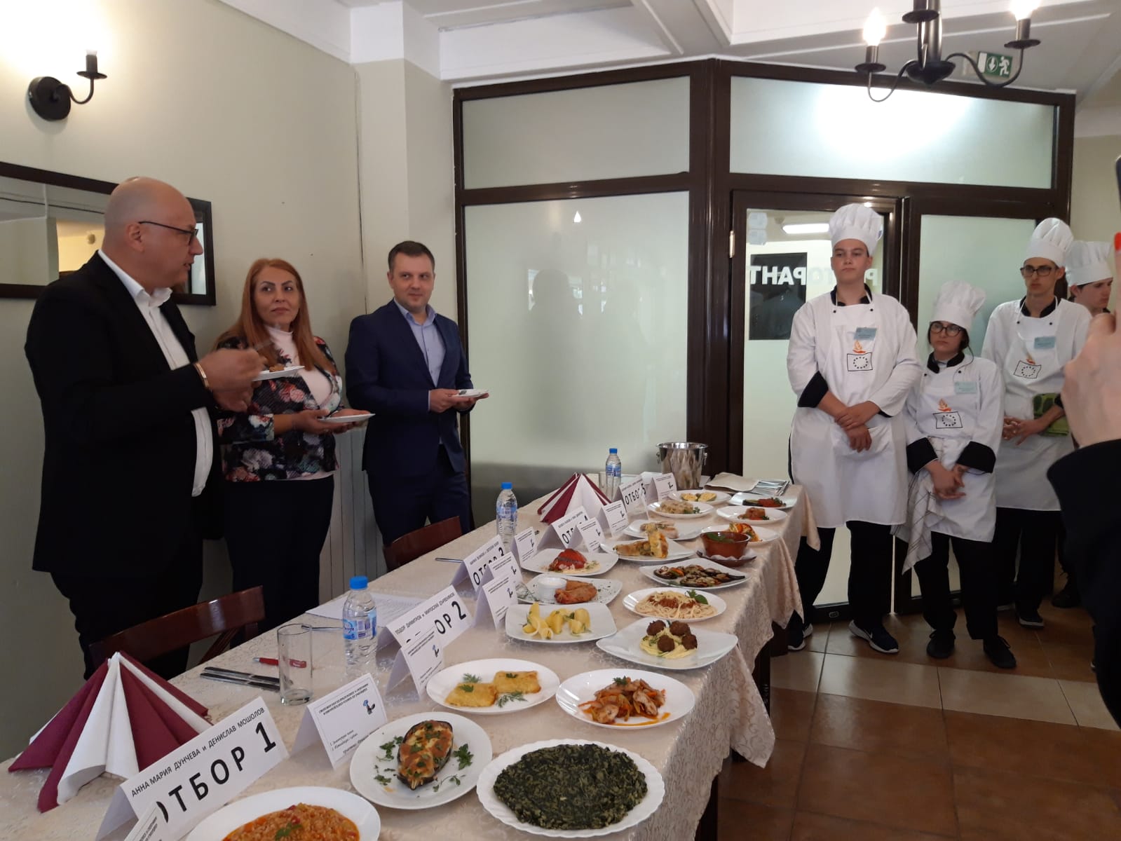 По 350 000 пакети с продукти се планира да се раздават средногодишно по Програмата за храни
