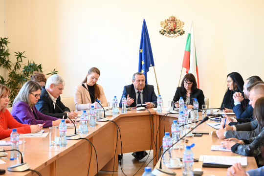 Министър Адемов към социалните партньори: Необходим е широк консенсус за усъвършенстването на пенсионната система