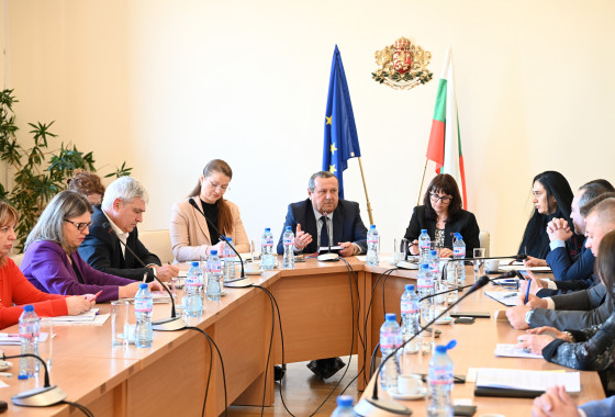 Министър Адемов към социалните партньори: Необходим е широк консенсус за усъвършенстването на пенсионната система