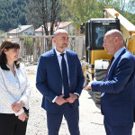 Заместник-министър Наталия Ефремова провери напредъка на строежа на три социални услуги по НПВУ в Пирдоп