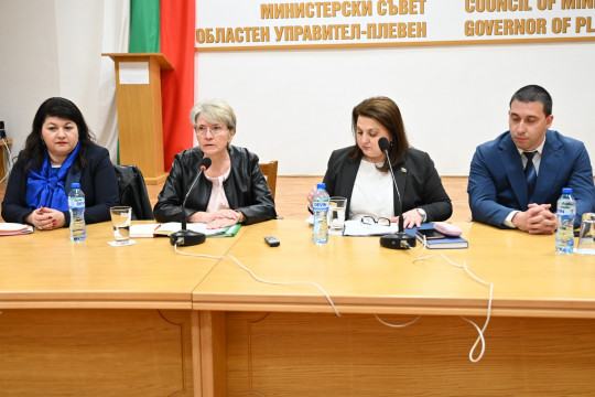 Зам.-министър Налбантова: Настаняването на деца в институции трябва да бъде прекратено