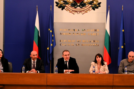 Министър Гуцанов към общините: Всички сме в една лодка, нека защитим средствата по НПВУ