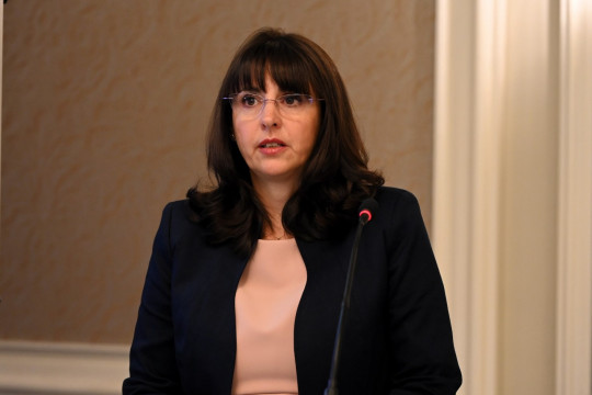 Зам.-министър Ефремова: Поставили сме си цел 35% от хората между 25 и 64 години да се включват в обучения ежегодно