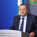Министър Адемов: Получихме над 45 200 заявления за помощта от 20 евро за гориво