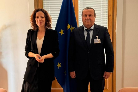 Министър Адемов запозна заместник-председателя на ЕК Роксана Мънзату с усилията на кабинета да защити най-уязвимите